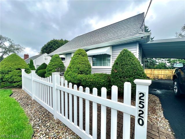 2520 Clarendon Avenue NW, Canton, OH 44708