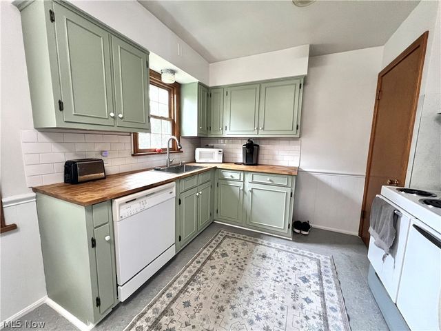 2520 Clarendon Avenue NW, Canton, OH 44708