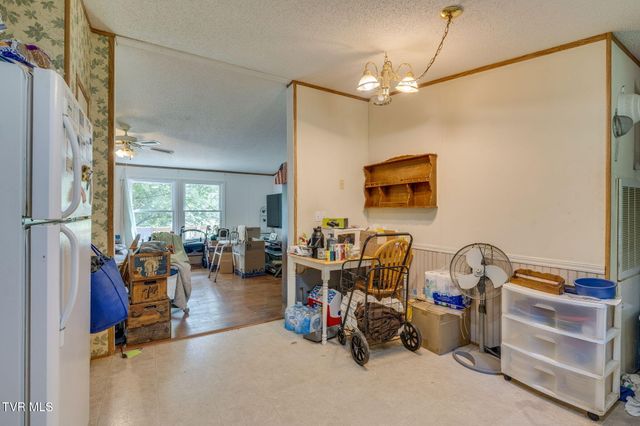 225 Sheets Hollow Road, Johnson City, TN 37601