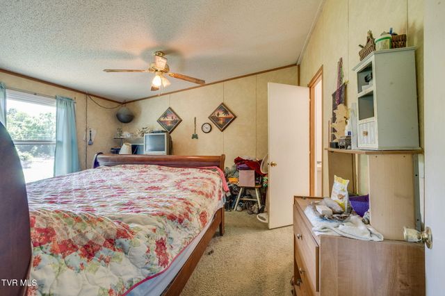 225 Sheets Hollow Road, Johnson City, TN 37601