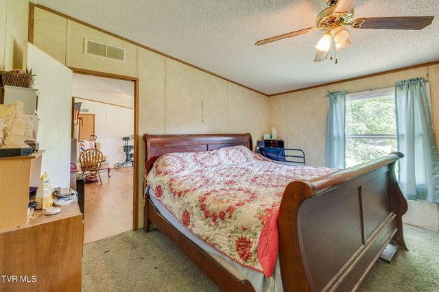 225 Sheets Hollow Road, Johnson City, TN 37601