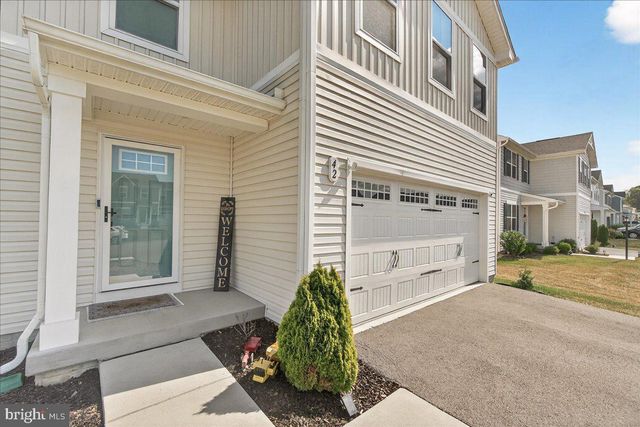42 RAYMOND XING, Hagerstown, MD 21740