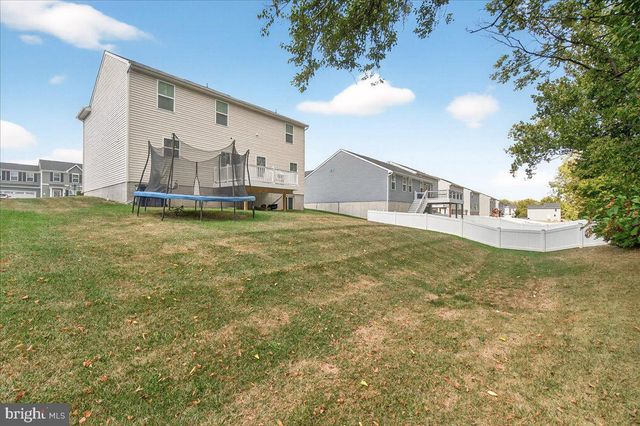 42 RAYMOND XING, Hagerstown, MD 21740