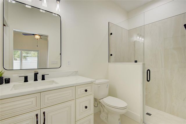 1316 E 9TH AVENUE, Mount Dora, FL 32757