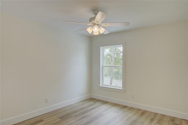 1316 E 9TH AVENUE, Mount Dora, FL 32757