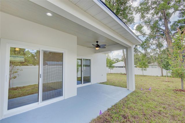 1316 E 9TH AVENUE, Mount Dora, FL 32757