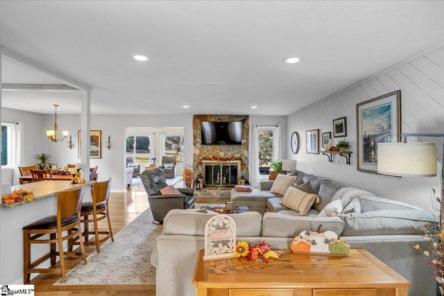 10 Kindlin Way, Taylors, SC 29687