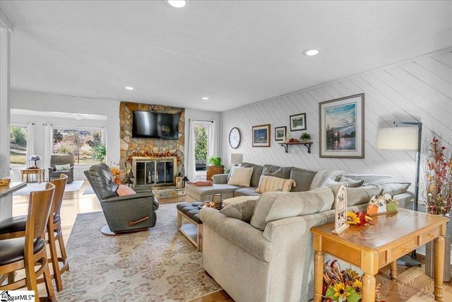 10 Kindlin Way, Taylors, SC 29687