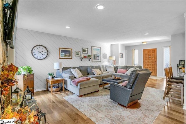 10 Kindlin Way, Taylors, SC 29687