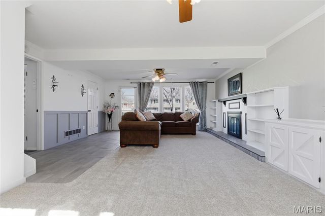 1051 Briarhurst Drive, Manchester, MO 63021