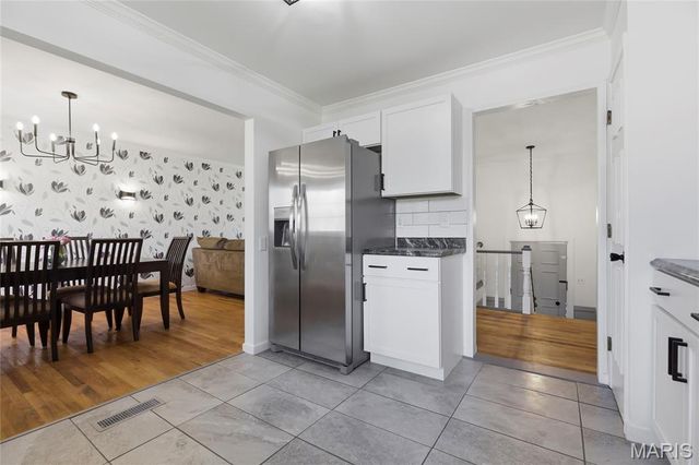 1051 Briarhurst Drive, Manchester, MO 63021