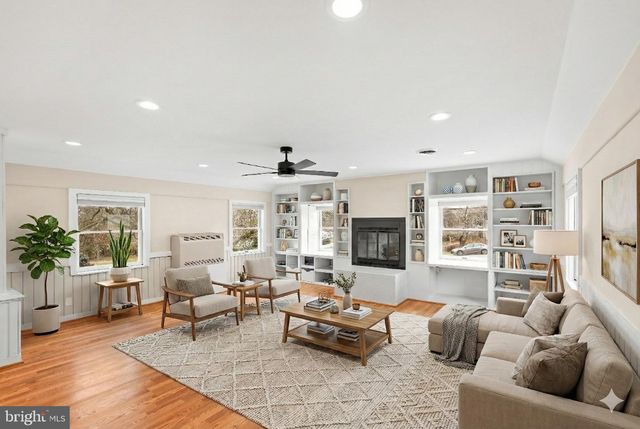 1600 OAKLAWN CT, Silver Spring, MD 20903