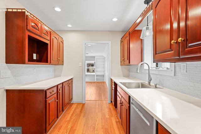 1600 OAKLAWN CT, Silver Spring, MD 20903