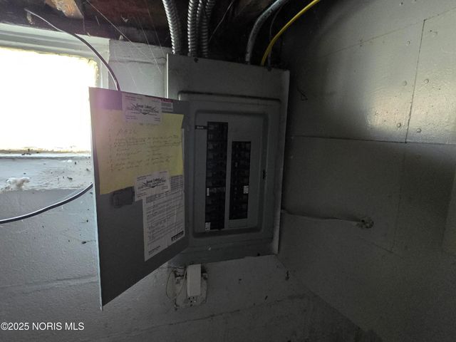 916 Saint John Ave Avenue, Toledo, OH 43608