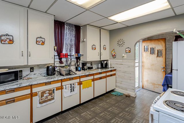 3316 Jeannette Avenue, Toledo, OH 43608