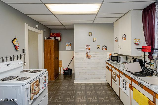 3316 Jeannette Avenue, Toledo, OH 43608