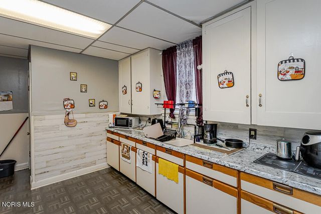 3316 Jeannette Avenue, Toledo, OH 43608