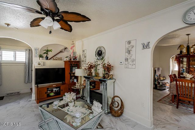 3316 Jeannette Avenue, Toledo, OH 43608