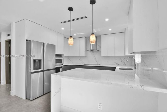 7902 SW 67th Ave, South Miami, FL 33143