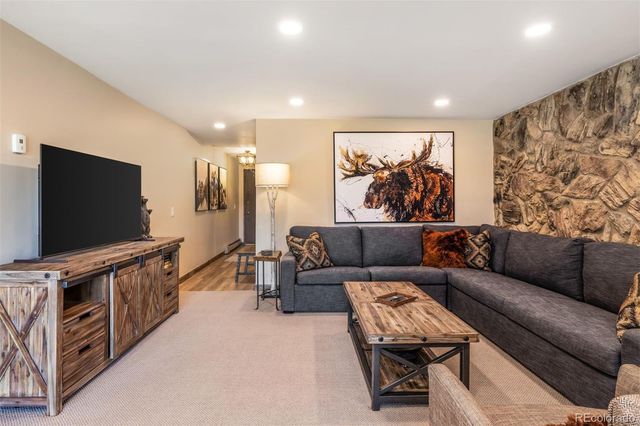 160 E La Bonte 102, Dillon, CO 80435