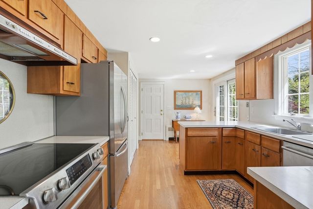 26 Camelot Rd, Yarmouth, MA 02675
