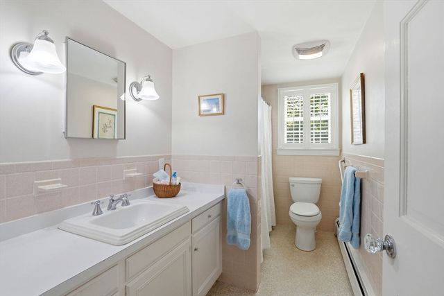 26 Camelot Rd, Yarmouth, MA 02675