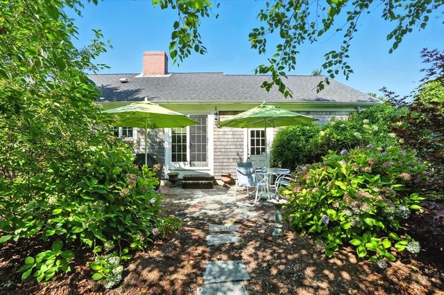 26 Camelot Rd, Yarmouth, MA 02675