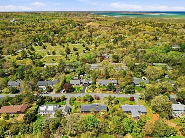 26 Camelot Rd, Yarmouth, MA 02675