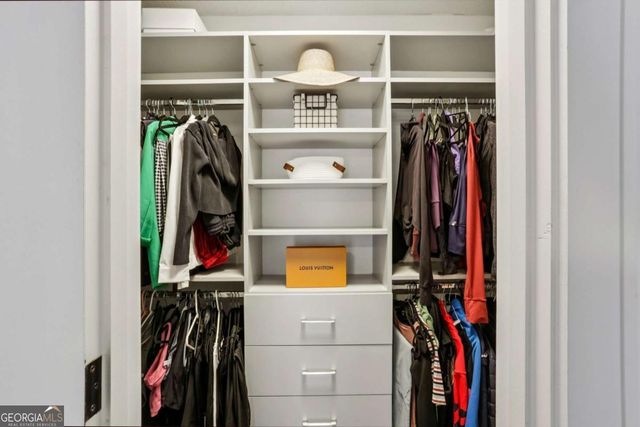 26304 Plantation Drive NE 304, Atlanta, GA 30324