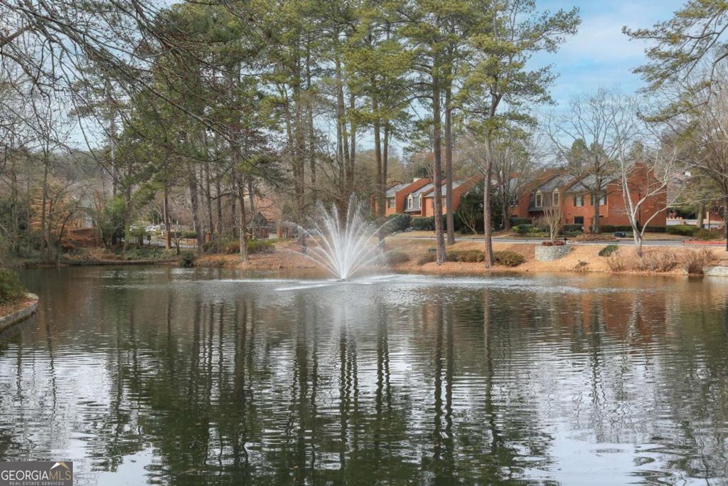 26304 Plantation Drive NE 304, Atlanta, GA 30324