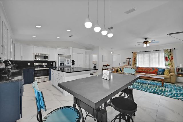 551 NW Grenada Street, Port St Lucie, FL 34983