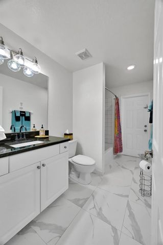 551 NW Grenada Street, Port St Lucie, FL 34983