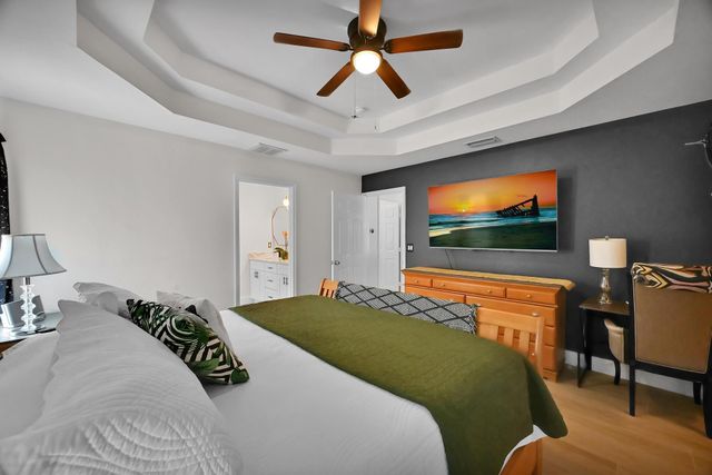 551 NW Grenada Street, Port St Lucie, FL 34983