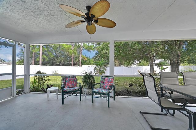 551 NW Grenada Street, Port St Lucie, FL 34983