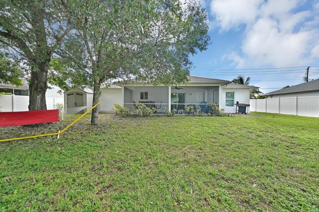 551 NW Grenada Street, Port St Lucie, FL 34983