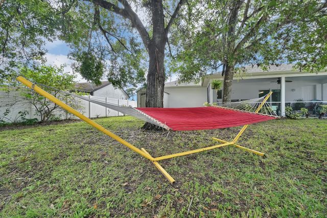 551 NW Grenada Street, Port St Lucie, FL 34983