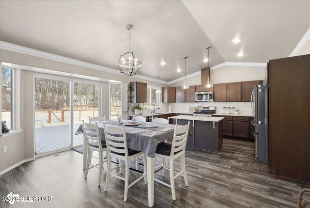 7425 E Sandstone Drive, Wasilla, AK 99654