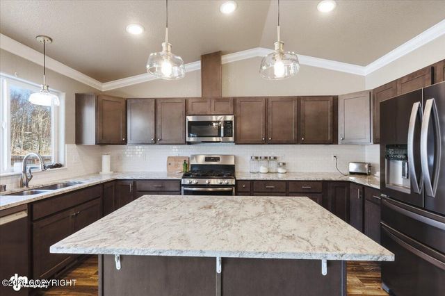 7425 E Sandstone Drive, Wasilla, AK 99654