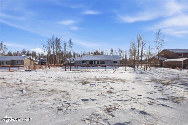 7425 E Sandstone Drive, Wasilla, AK 99654