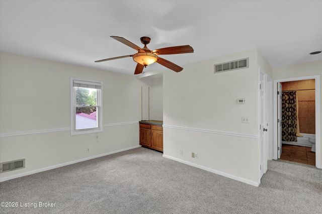 3704 Hunsinger Ln, Louisville, KY 40220