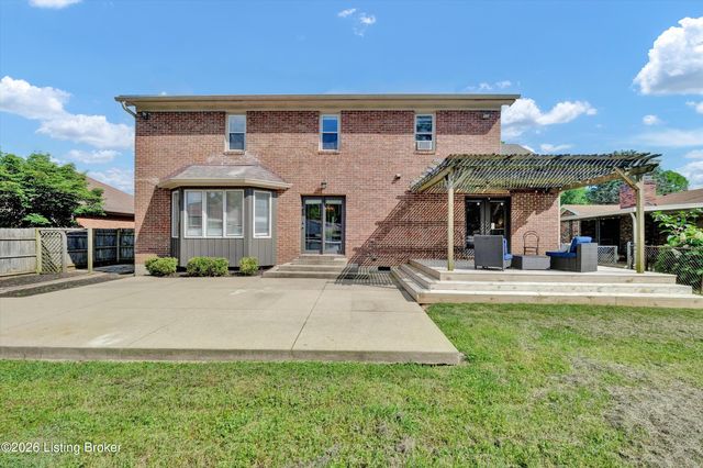 3704 Hunsinger Ln, Louisville, KY 40220