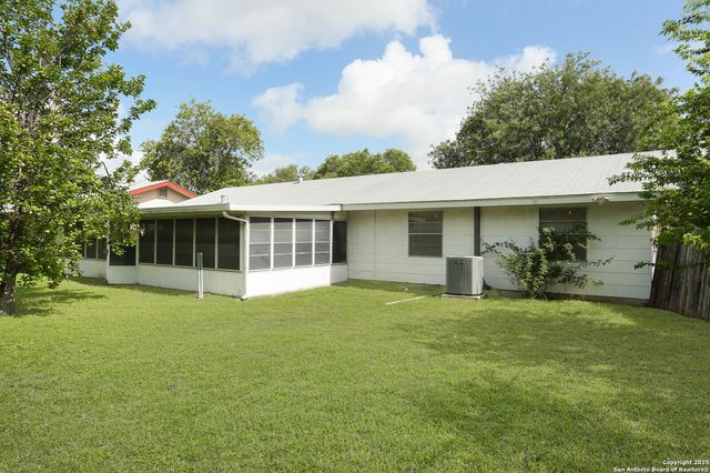 5222 Village, San Antonio, TX 78218