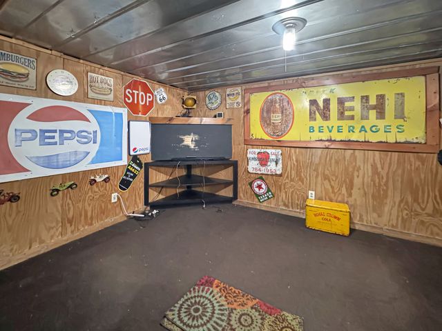 785 Old Highway 79, Dover, TN 37058