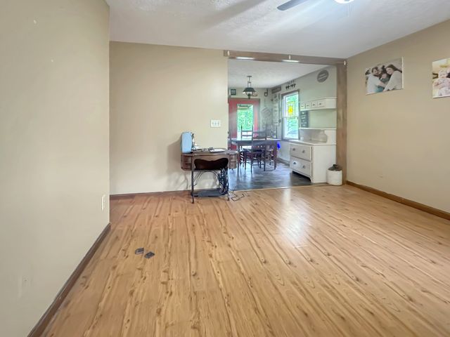785 Old Highway 79, Dover, TN 37058