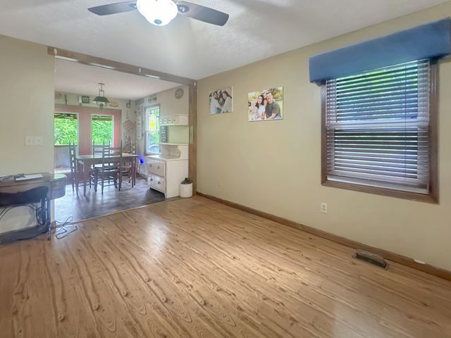 785 Old Highway 79, Dover, TN 37058