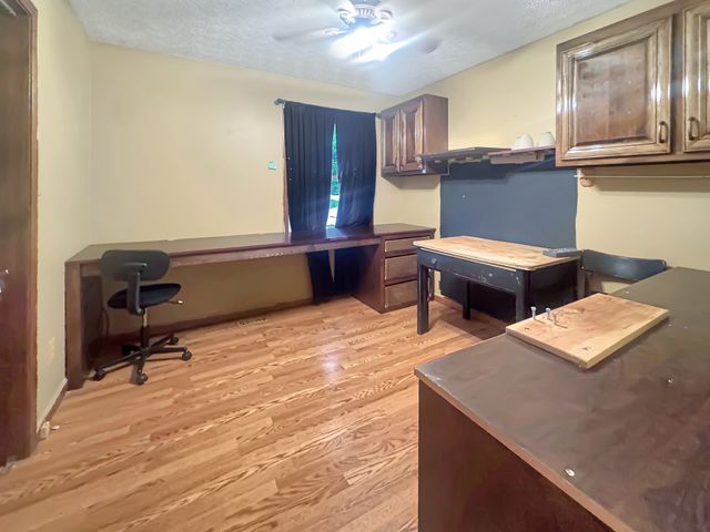 785 Old Highway 79, Dover, TN 37058