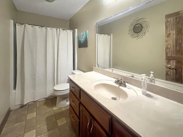 785 Old Highway 79, Dover, TN 37058