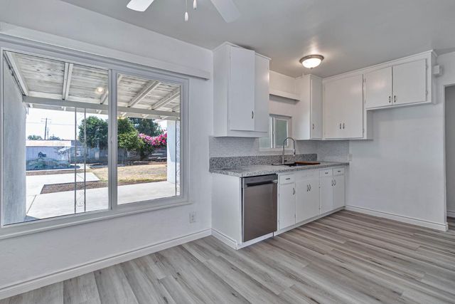 4774 Hammond, Fresno, CA 93702