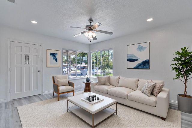 4774 Hammond, Fresno, CA 93702