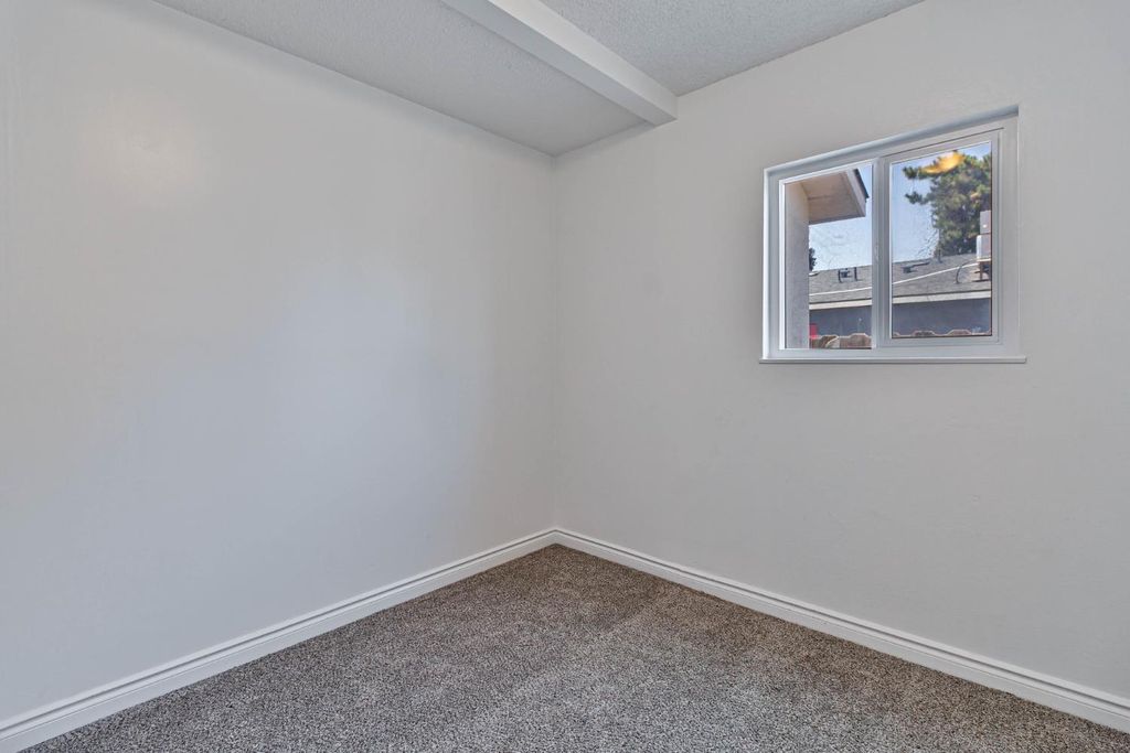 Image 11 of property listing at 4774 Hammond, Fresno, CA 93702